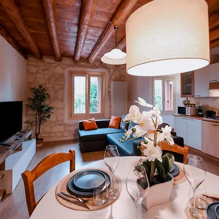 Jungle Veranda Colli Berici, Con Ristorante Apartamento Mossano